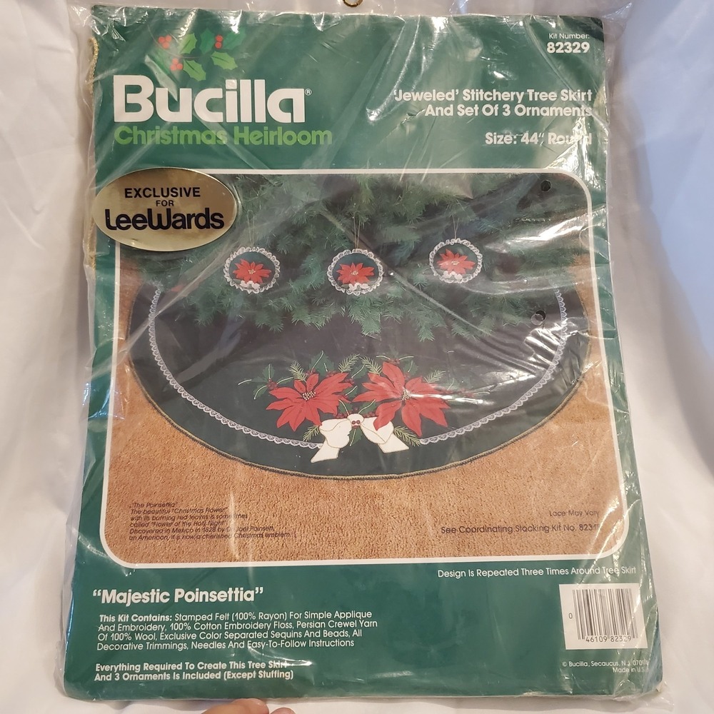 Bucilla Majestic Poinsettia 44" Felt Christmas Tree Skirt Kit #82329 New